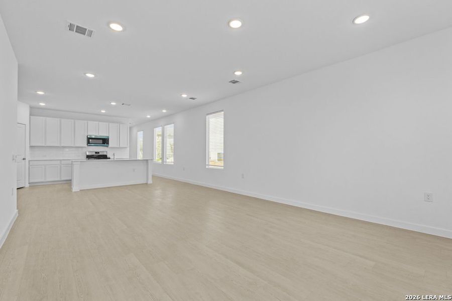 Spacious, unfurnished interior of a new home in Stone Garden, San Antonio (Image 31). Spacious, unfurnished interior of a new home in Stone Garden, San Antonio (Image 31).
