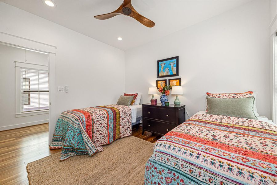 Furnished interior view inside a new home in , Galveston (Image 10).
