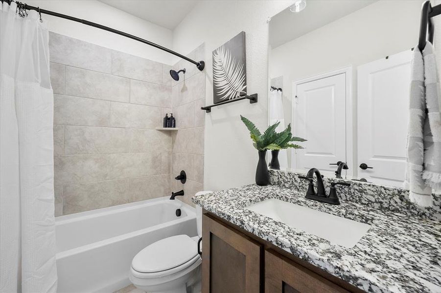 Furnished interior view inside a new home in Sonoma Verde, McLendon-Chisholm (Image 23).