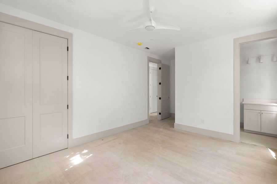 Spacious, unfurnished interior of a new home in , Isle Of Palms (Image 15).