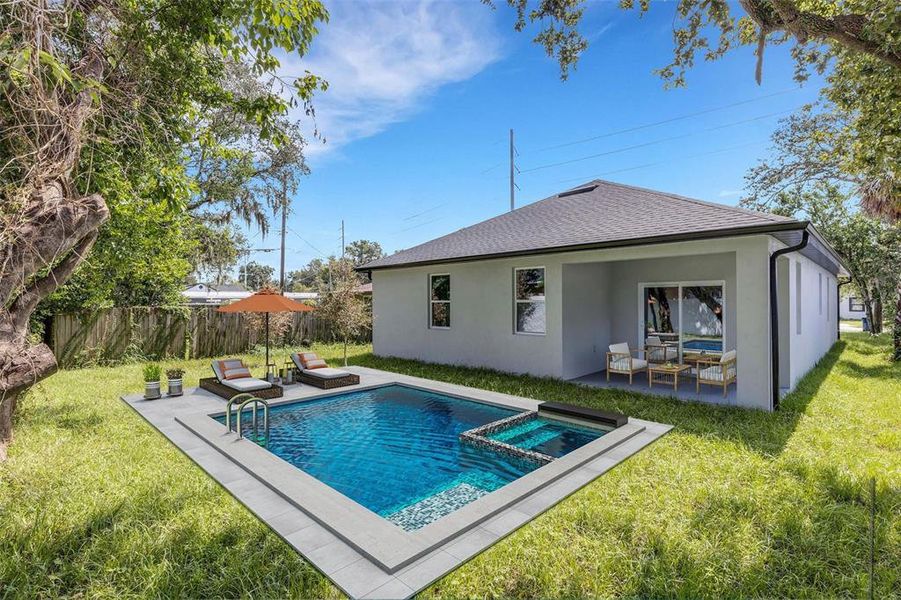 Exterior details and patio area of a home in , Tampa (Image 32).