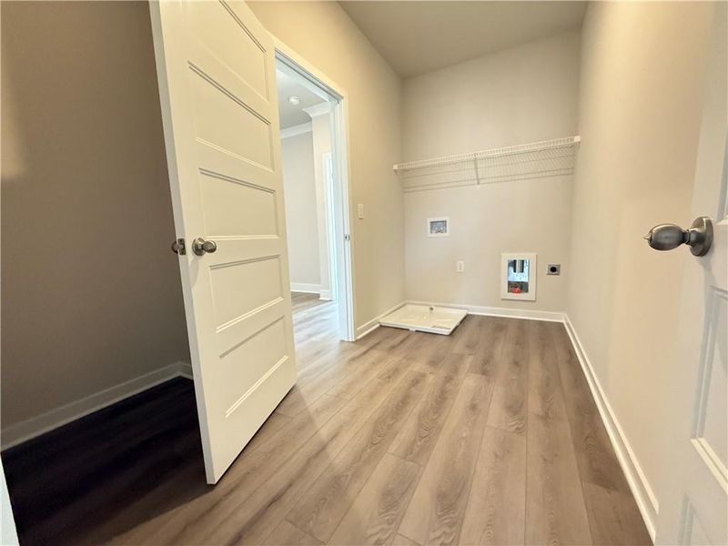 Spacious, unfurnished interior of a new home in Ponderosa Farms Manor, Gainesville (Image 35).