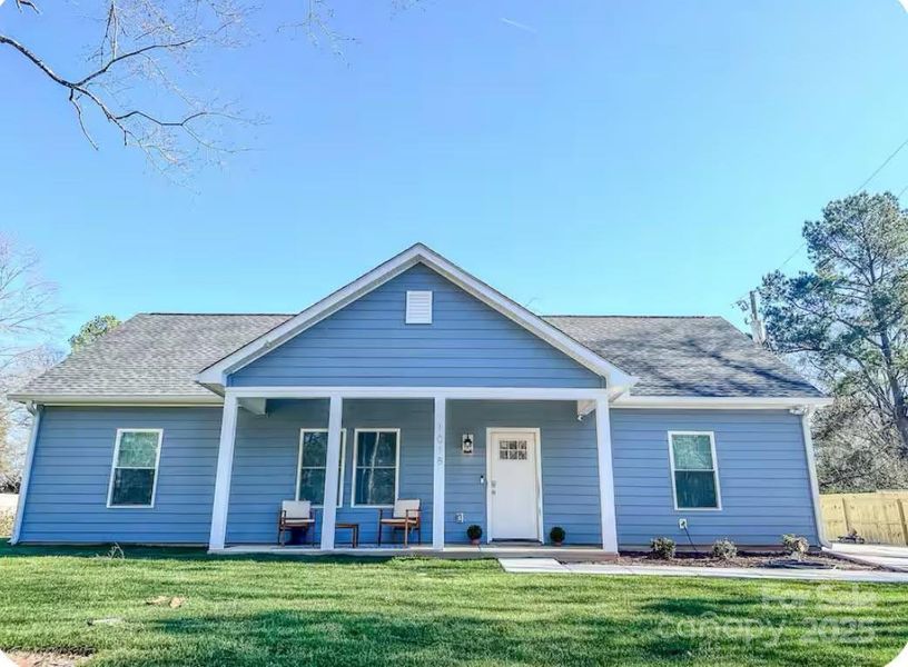 Image 11 of a home in . Image 11 of a home in .