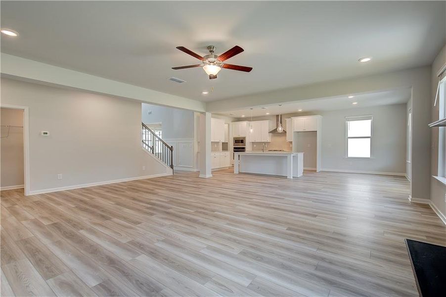 Spacious, unfurnished interior of a new home in Northcroft, Loganville (Image 13).