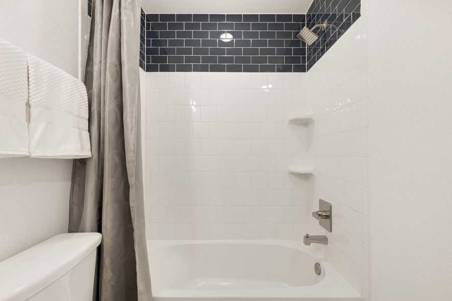 Image 32 of a home in Woodbridge Townhomes.