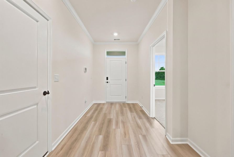 Spacious, unfurnished interior of a new home in Oak Grove, Conway (Image 13).