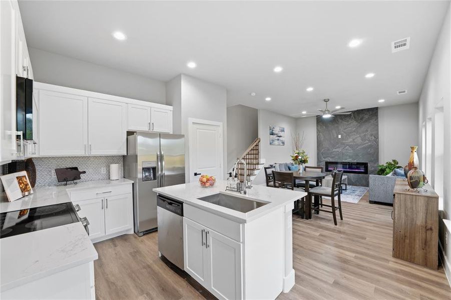 Furnished interior view inside a new home in , Waxahachie (Image 10). Furnished interior view inside a new home in , Waxahachie (Image 10).