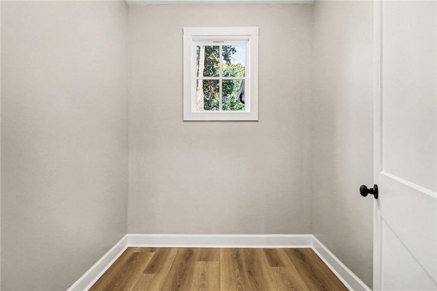 Spacious, unfurnished interior of a new home in , Gainesville (Image 21).