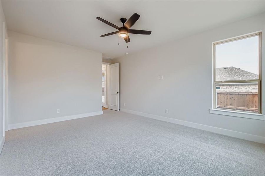 Spacious, unfurnished interior of a new home in Hillstead, Lavon (Image 14).