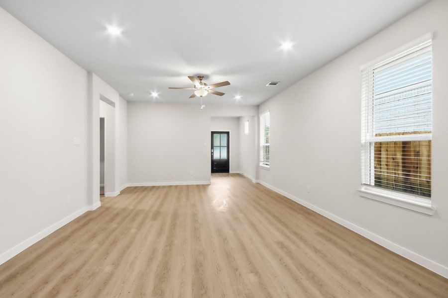Spacious, unfurnished interior of a new home in Audubon, Magnolia (Image 12).