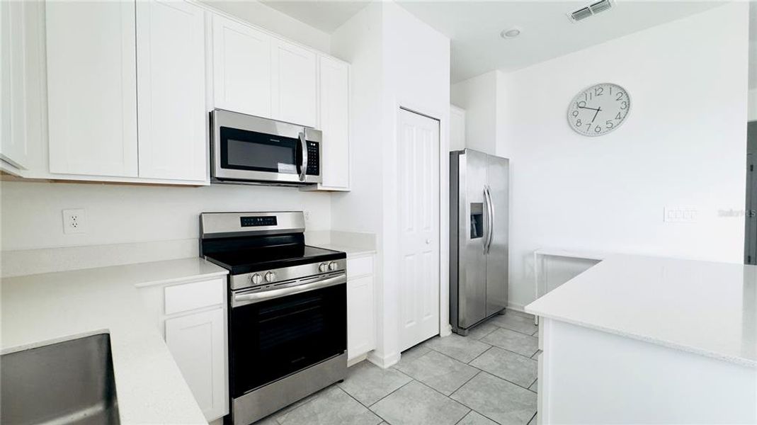 Furnished interior view inside a new home in , Davenport (Image 7).