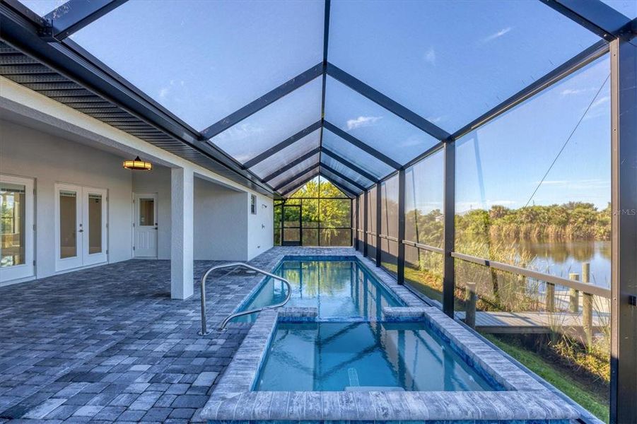 Exterior details and patio area of a home in , Port Charlotte (Image 4).