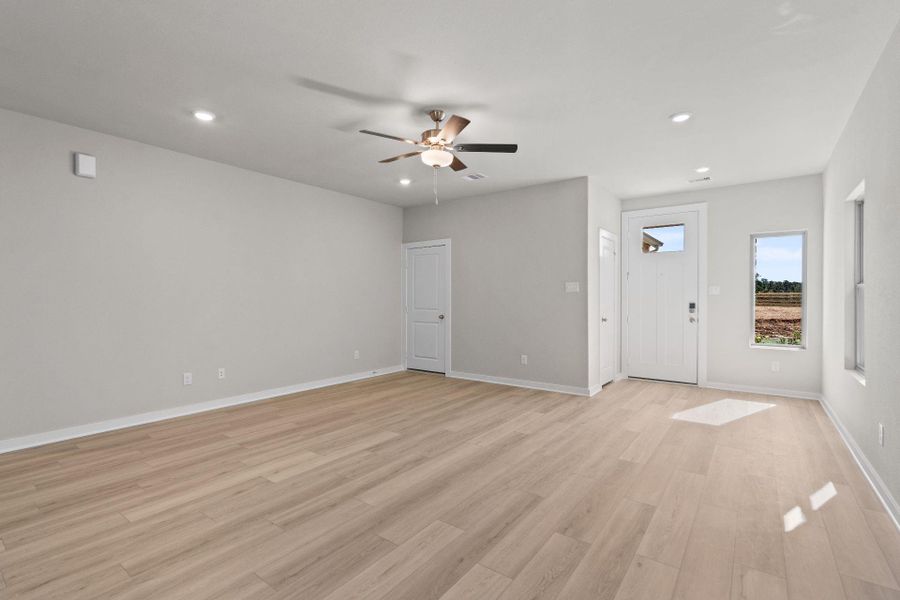 Spacious, unfurnished interior of a new home in Westridge Cove, Panorama Village (Image 15).