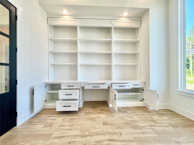 Spacious, unfurnished interior of a new home in , Dayton (Image 36).