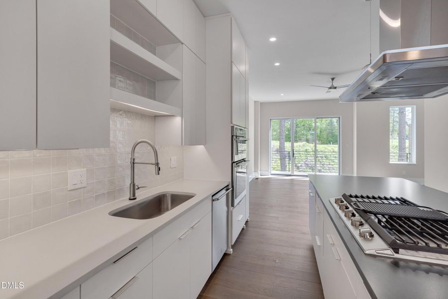 079-Terraces April -79 079-Terraces April -79