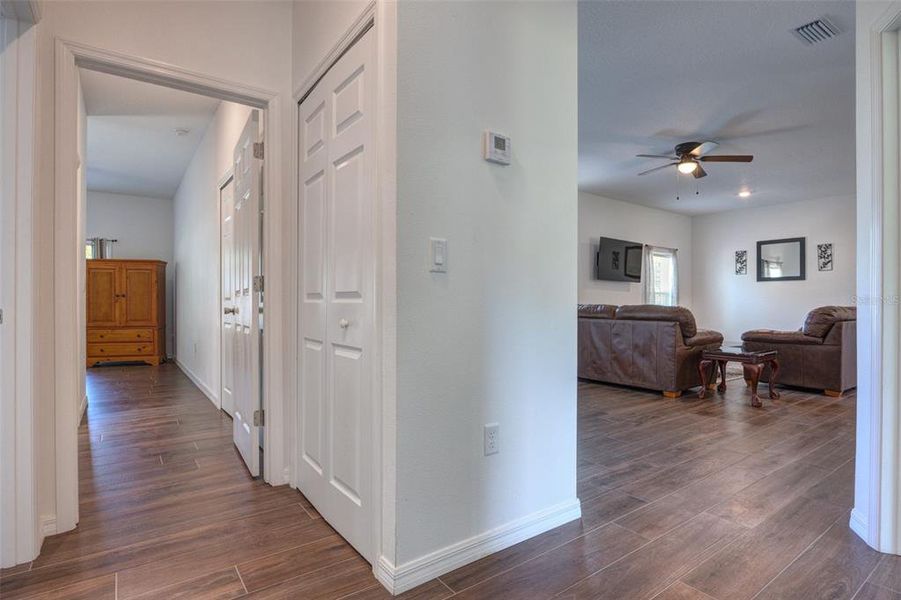 Spacious, unfurnished interior of a new home in , Deland (Image 21).