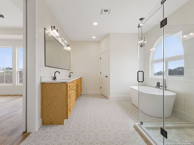 Furnished interior view inside a new home in , La Vernia (Image 12).