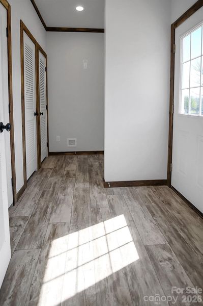 Spacious, unfurnished interior of a new home in , Shelby (Image 20).