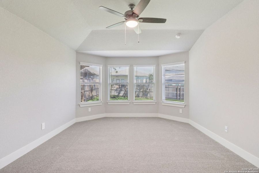 Spacious, unfurnished interior of a new home in Scenic Crest - Premier Series, Boerne (Image 34).