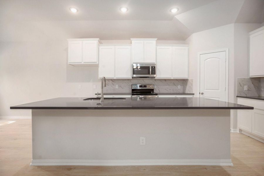 Image 12 of a home in Encino Estates. Image 12 of a home in Encino Estates.