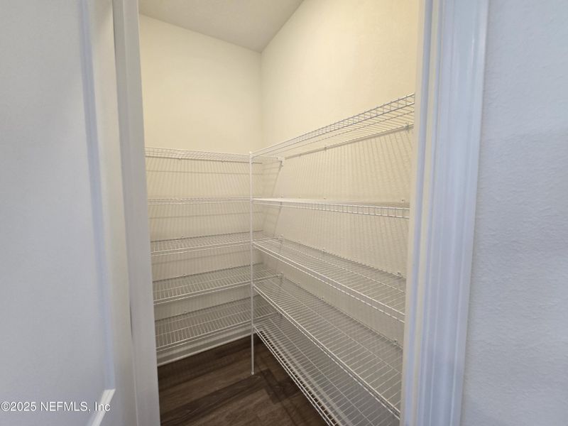 Spacious, unfurnished interior of a new home in Hyland Trail, Green Cove Springs (Image 21).