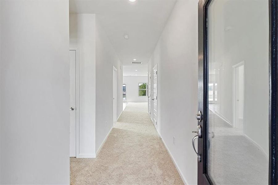 Spacious, unfurnished interior of a new home in Salacoa, Calhoun (Image 17).