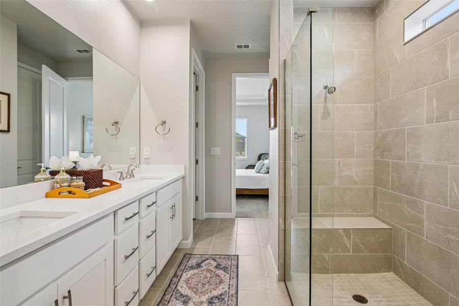 Furnished interior view inside a new home in , Venice (Image 4).