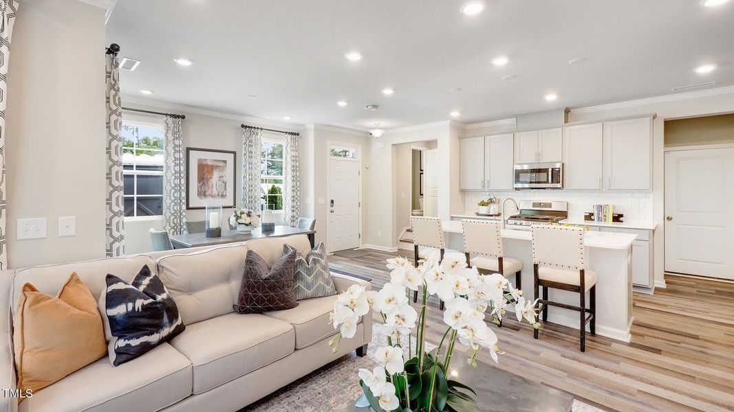 07_163GremarDr_007_mls