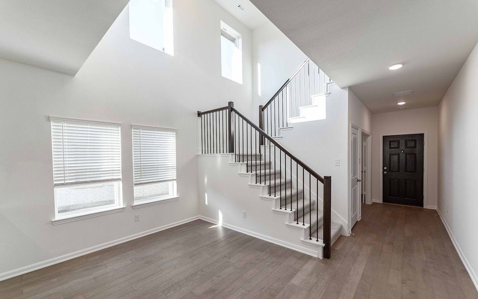 Spacious, unfurnished interior of a new home in Travis Ranch, Forney (Image 7).