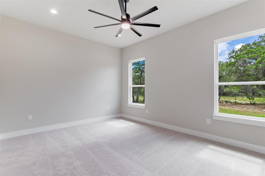 Large primary bedroom with ensuite bath Large primary bedroom with ensuite bath