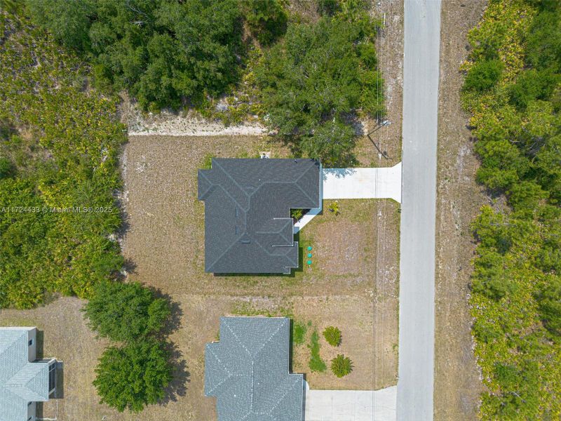 Image 23 of a home in .