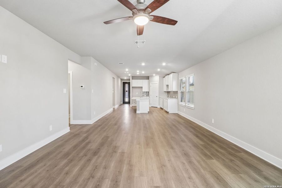 Spacious, unfurnished interior of a new home in Lark Canyon, New Braunfels (Image 32).