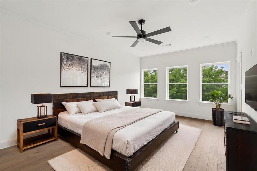 Furnished interior view inside a new home in , Fort Worth (Image 11).