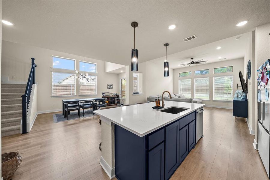Furnished interior view inside a new home in Willow Grove, Melissa (Image 16).