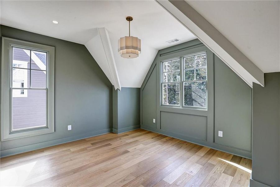 Spacious, unfurnished interior of a new home in , Gainesville (Image 20).