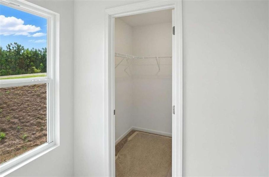 Spacious, unfurnished interior of a new home in Creekside Landing, Dallas (Image 29).