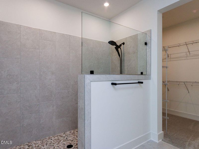 020-1280x960-primary-bathroom 020-1280x960-primary-bathroom