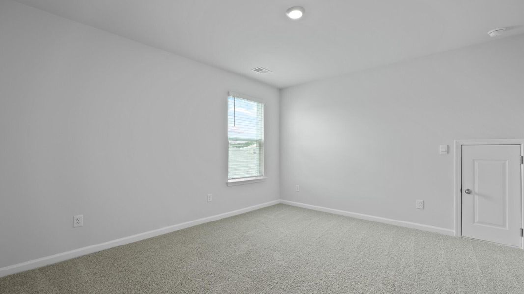 Spacious, unfurnished interior of a new home in Pine Hills at Cane Bay, Summerville (Image 21).