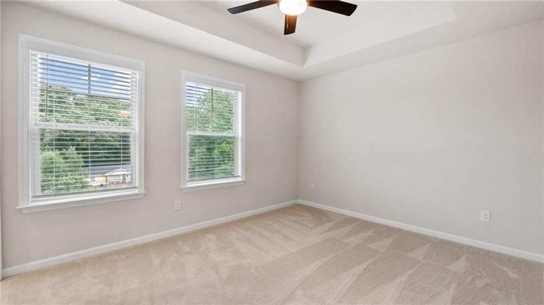 Spacious, unfurnished interior of a new home in , Marietta (Image 4).