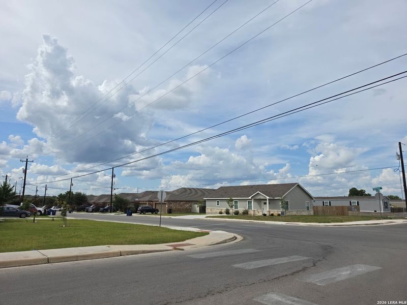 Image 33 of a home in .