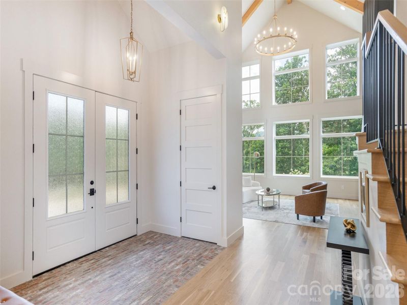 Spacious, unfurnished interior of a new home in , Asheville (Image 20).