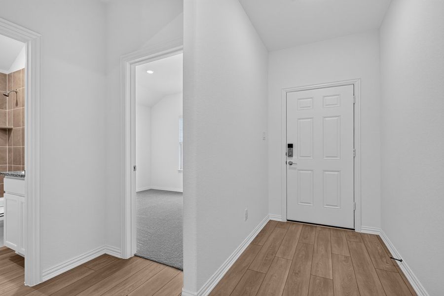 Spacious, unfurnished interior of a new home in River Ridge, Crandall (Image 28).