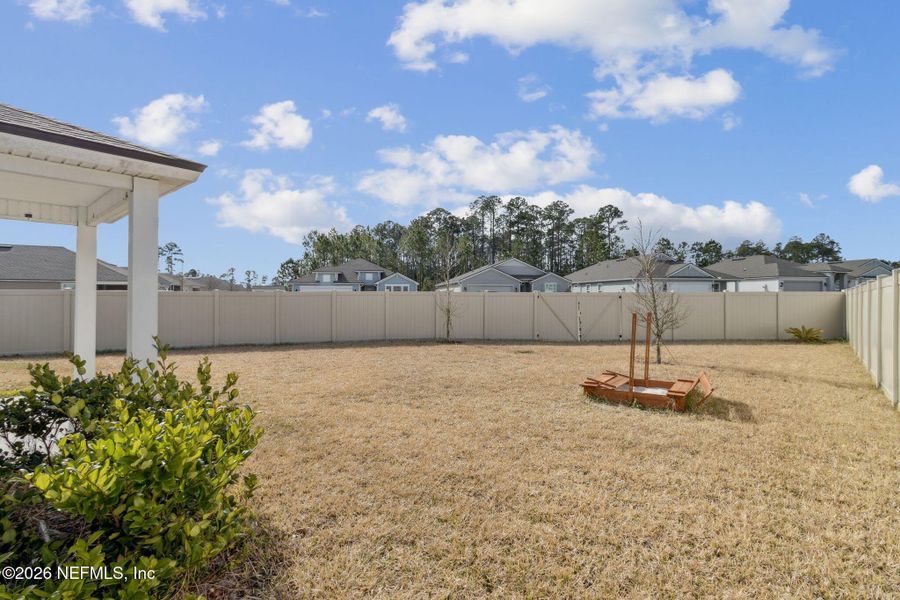 Exterior details and patio area of a home in , Yulee (Image 23).