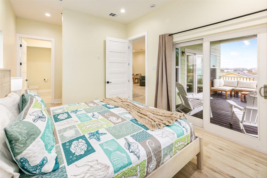 Furnished interior view inside a new home in , Galveston (Image 6).