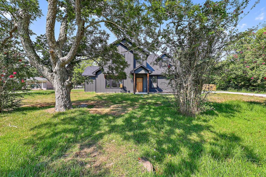 This lot has beautiful crepe myrtle trees along South Main that will be breathtaking when blooming.