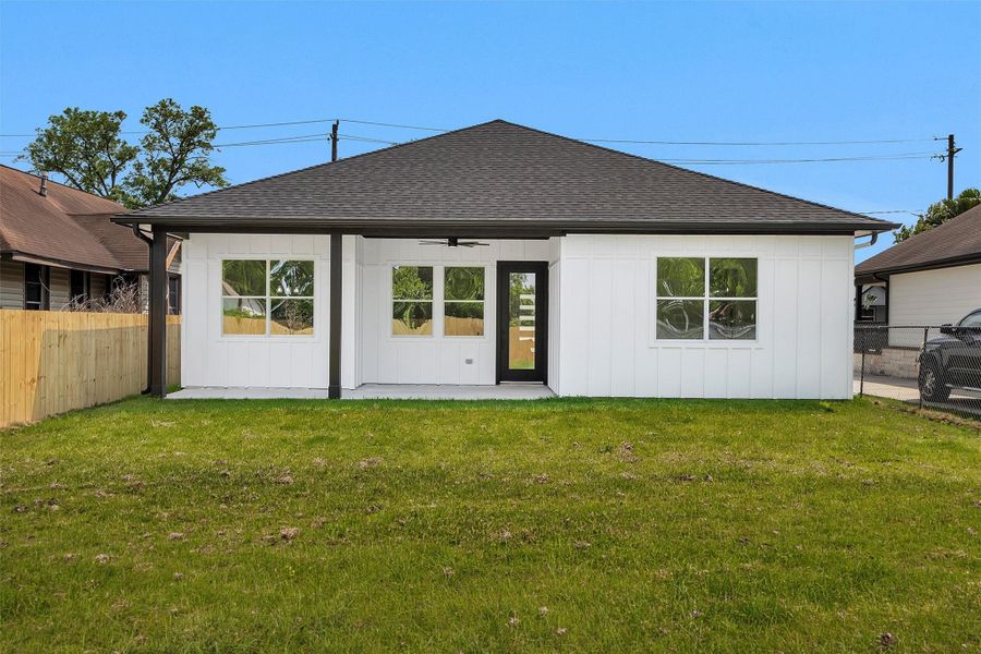 Exterior details and patio area of a home in , Houston (Image 28).