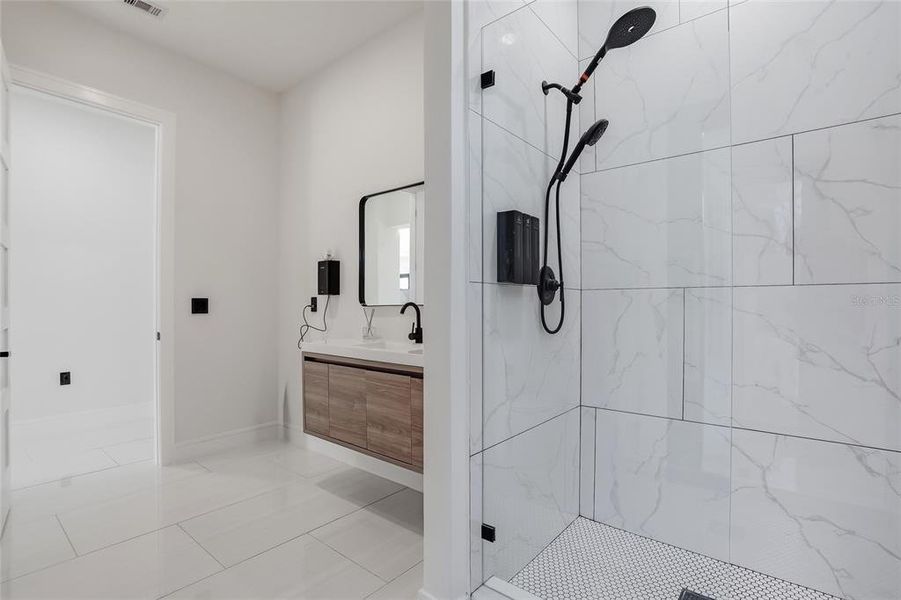 Furnished interior view inside a new home in , Tampa (Image 64).