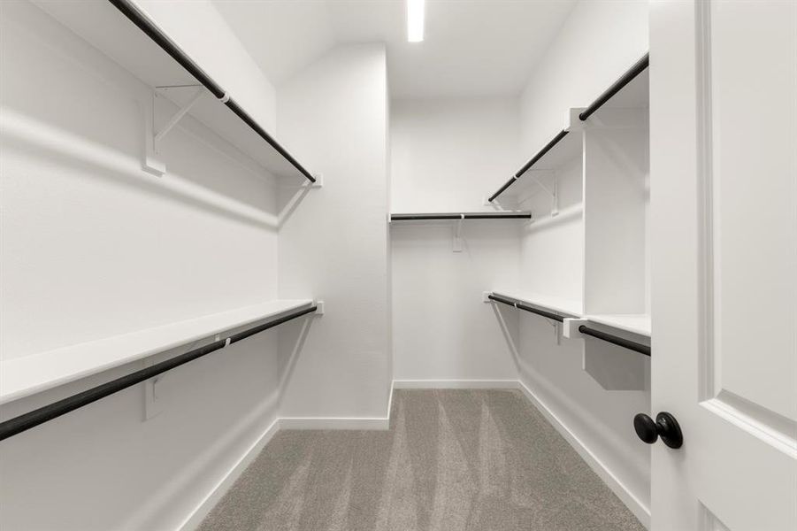 25. 1500 Eagle - Closet