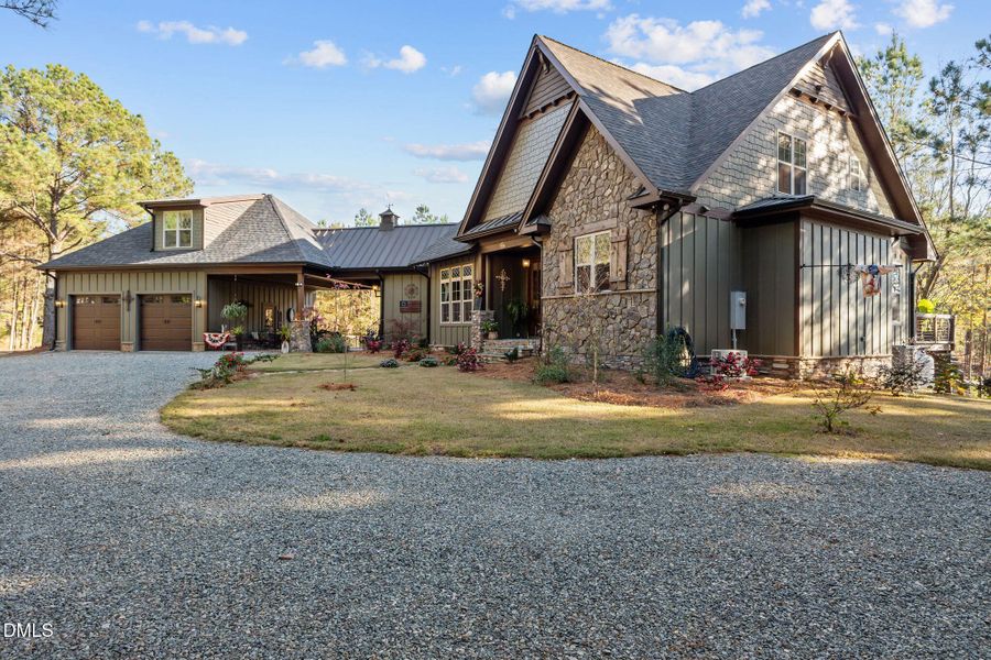 3-web-or-mls-AZ3A8493