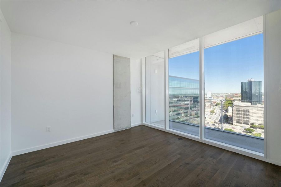 Spacious, unfurnished interior of a new home in The Linden Residences, Austin (Image 30).